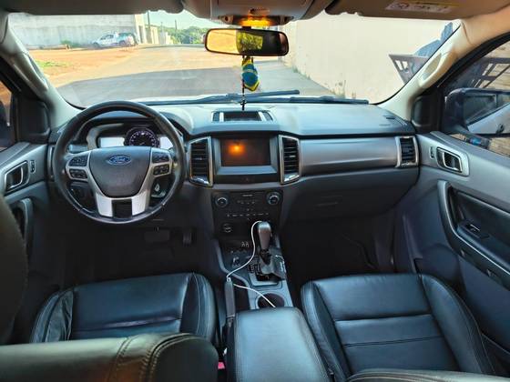 FORD RANGER 3.2 XLT 4X4 CD 20V DIESEL 4P AUTOMÁTICO